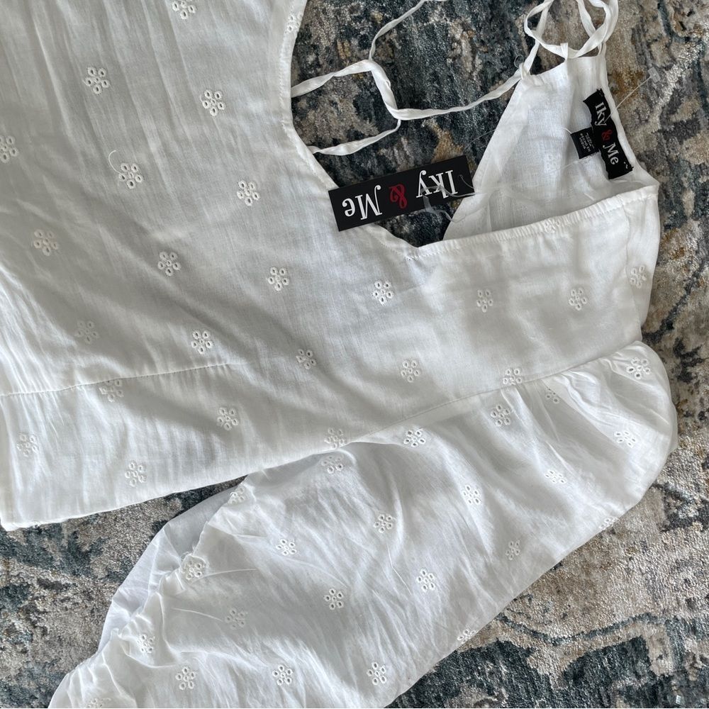 NWT white 100% cotton eyelet puff sleeve top - Picture 5 of 7